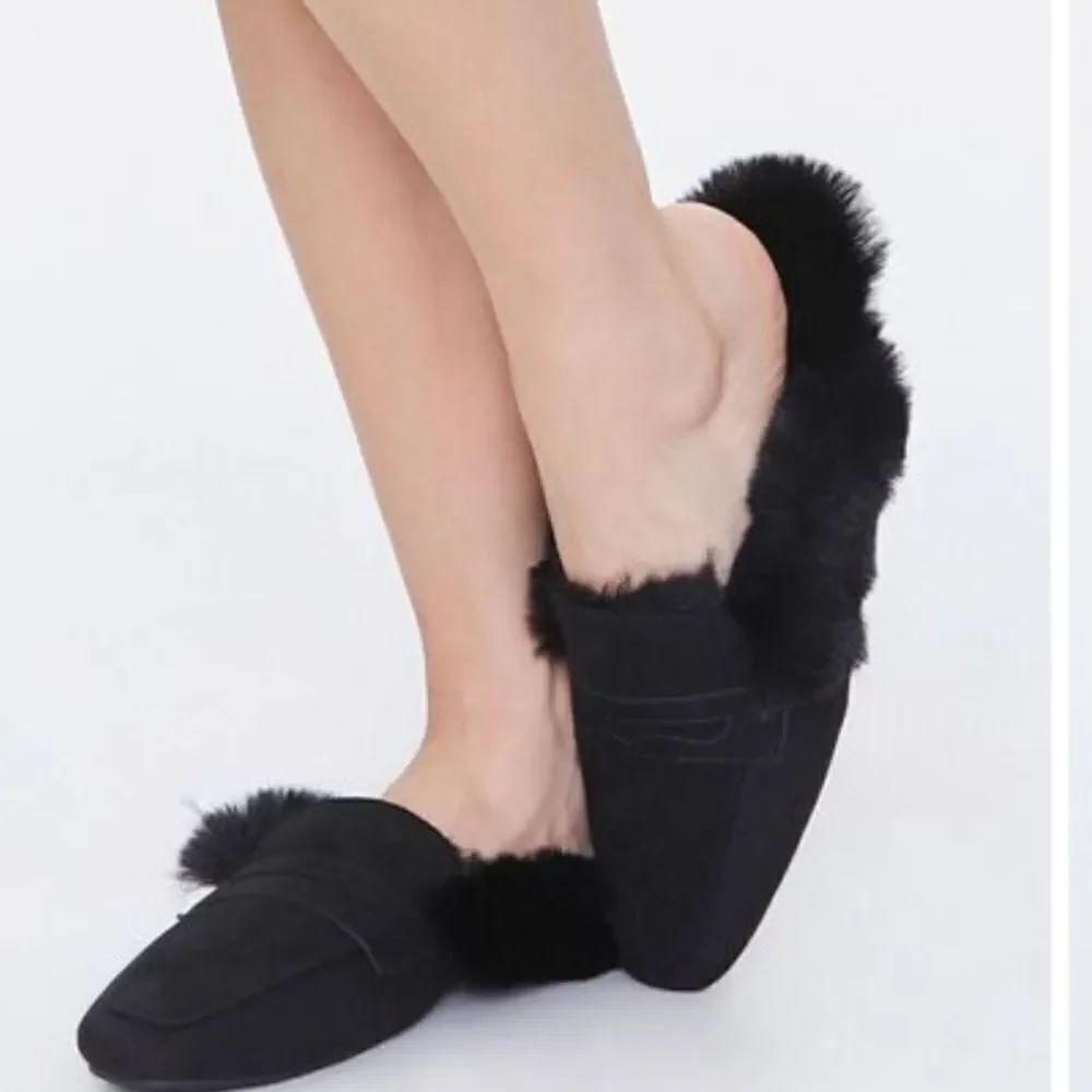 BRAND NEW BAMBOO FAUX-FUR LINED MULES G1